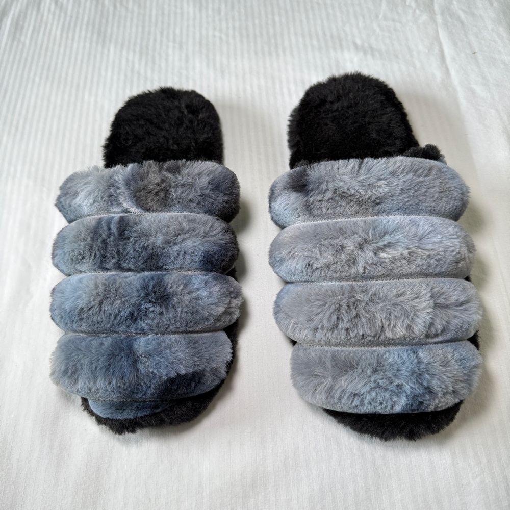 Jenni Black and Gray Fuzzy Slippers |Size Médium NWOT